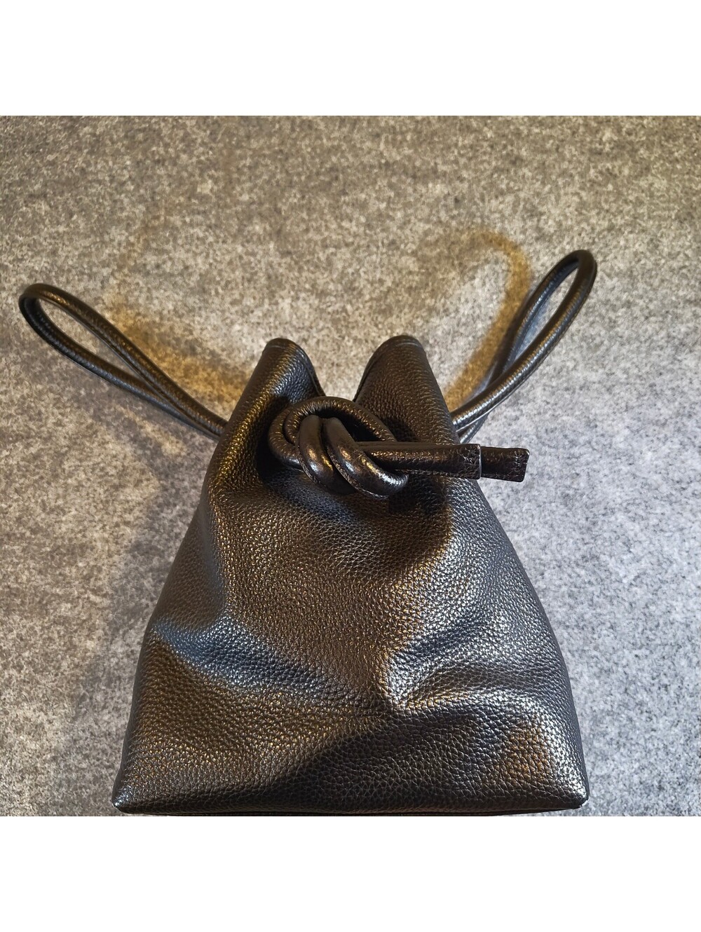 VASIC Bond Leather Drawstring Bag – Black – Women’s Handbag